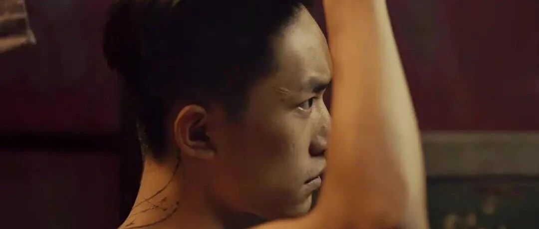 易烊千玺留长刘海的秘密，原来是为了...