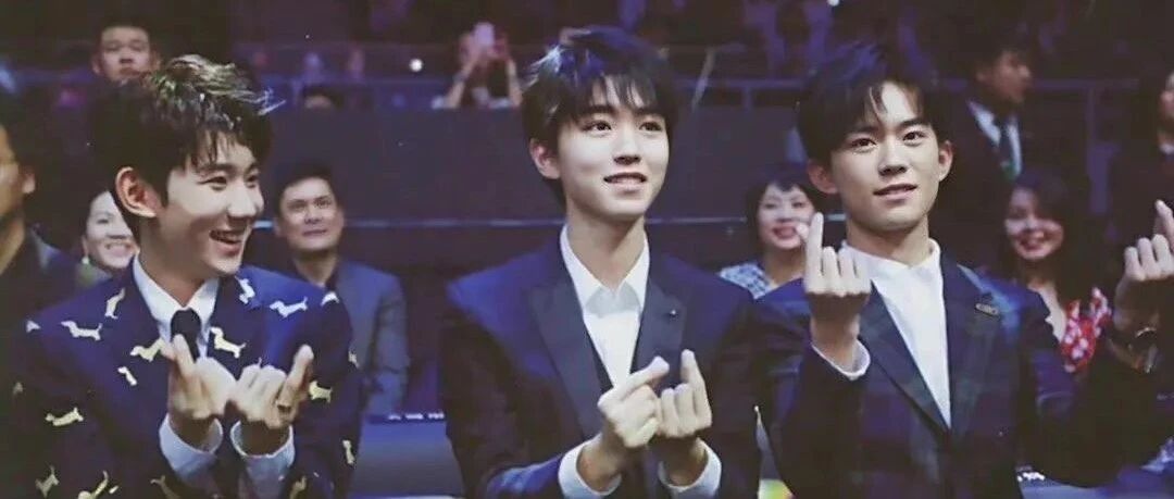 TFBOYS聚餐为王源庆生，这是多少人的泪点？