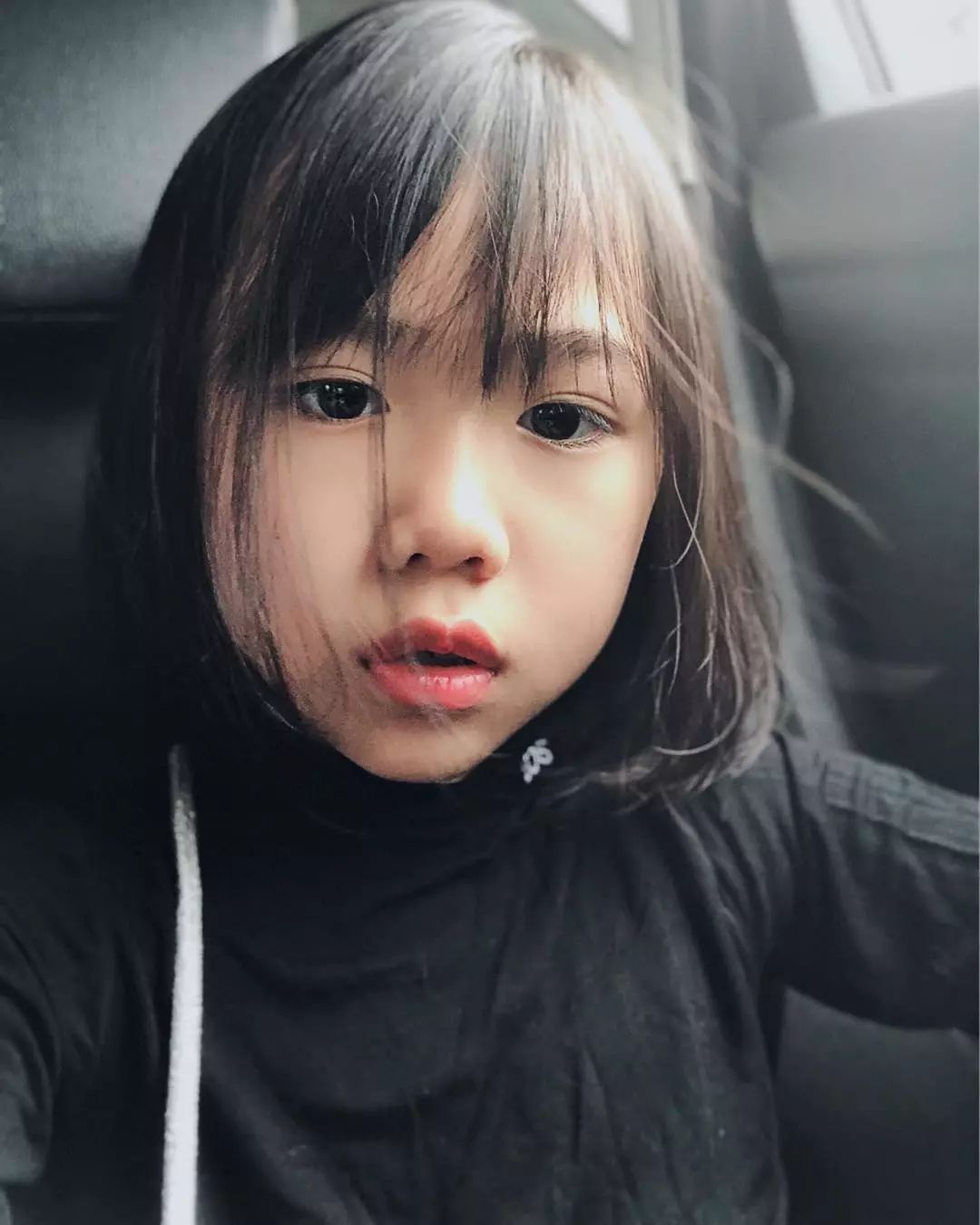 火爆INS的8歲越南小模特在球里走秀，連超模鼻祖都為她點讚！ 時尚 第36張