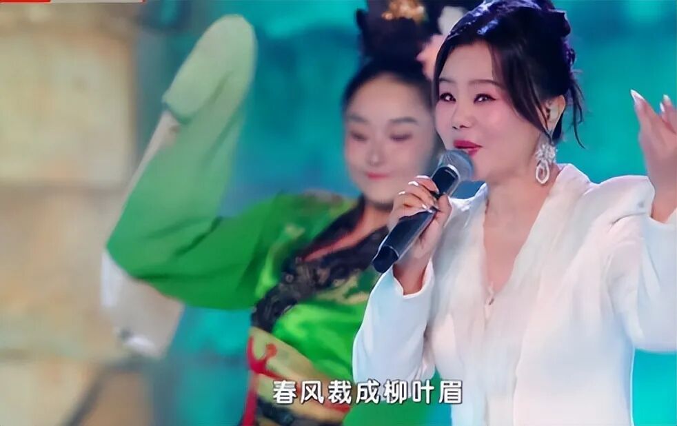阿云嘎郁可唯文艺晚会演唱歌曲