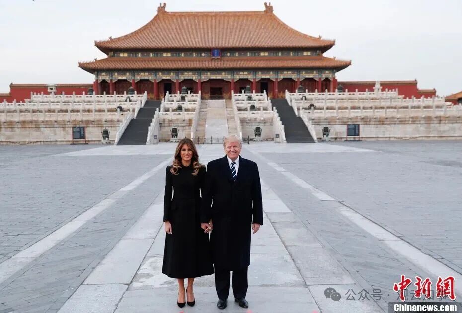 习近平和夫人彭丽媛陪同美国总统特朗普和夫人梅拉尼娅参观故宫博物院[组图] _ 图片中国_中国网