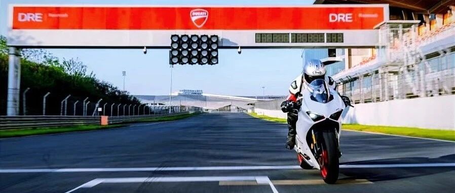 《宏義的摩托》玩的专业才是真的会玩!杜卡迪DRE!