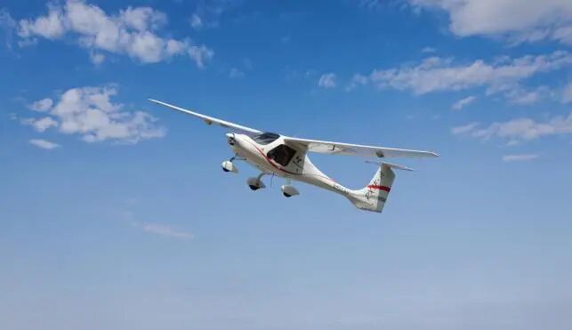 低空经济照进现实：中国电动航空器如何“多路突围”？