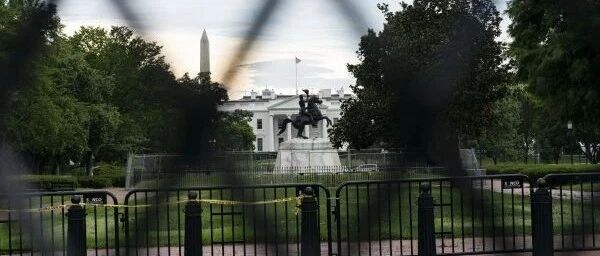 锐参考 | 特朗普的最新动作，令外国网友惊呼美在搞“经济恐怖主义”