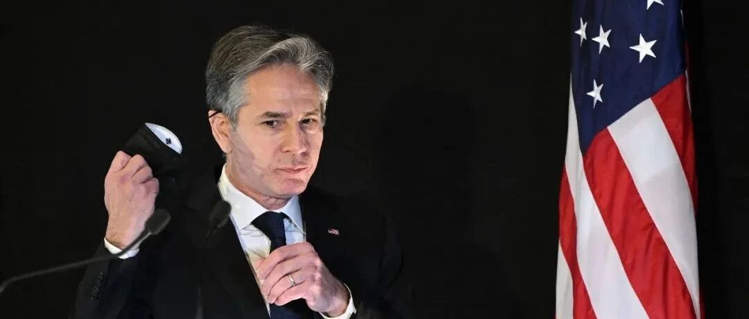 “赤裸裸”威胁——