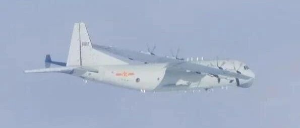 台军演习，解放军战机抵近侦察