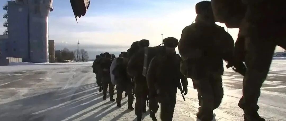 “多亏了西方！”