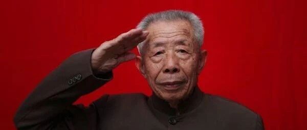 抗美援朝70周年 | “炸弹来袭瞬间，我本能地护住电台”