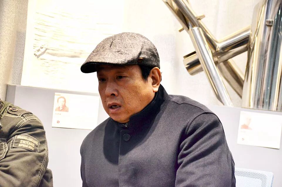 中国当代雕塑艺术研究院副院长,中央美术学院教授张德峰