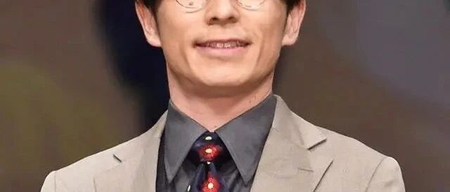 求婚失败，他与比自己小13岁的女友分手了