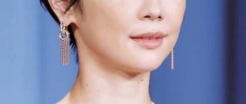 靠一双美腿上日娱热搜，姐姐真是人间美好！