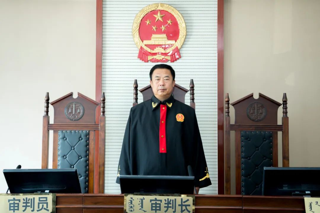 案件审结3500件群众满意度99这位骑马去开庭的法官有何绝招