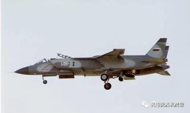 戰斗機如何做到垂直起降的，兩款戰機對比說下工作原理！的圖14