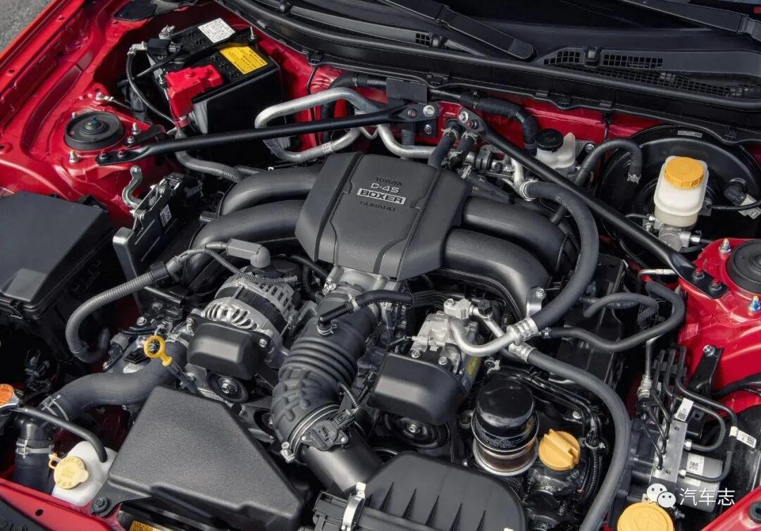 首先在三大件上brz和gr86一模一样,都是代号fa24d的2.