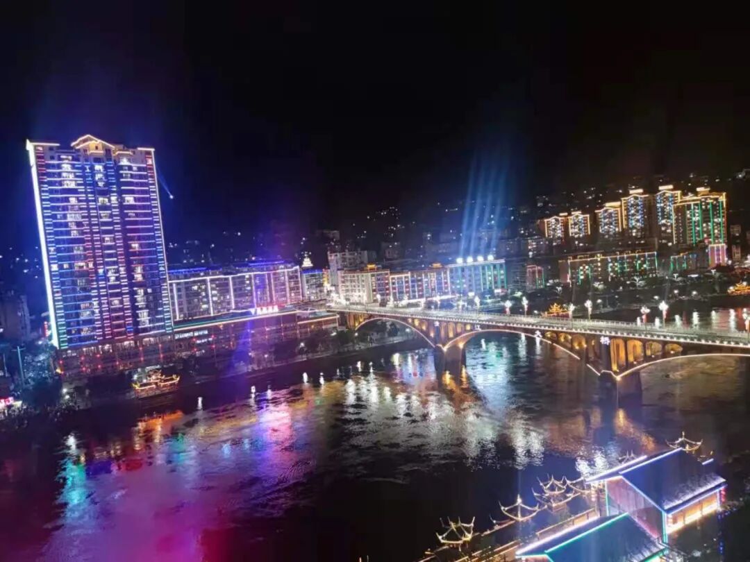 Ԫ���ڿ񻶣�ǭ���Ͼ�������������֣�