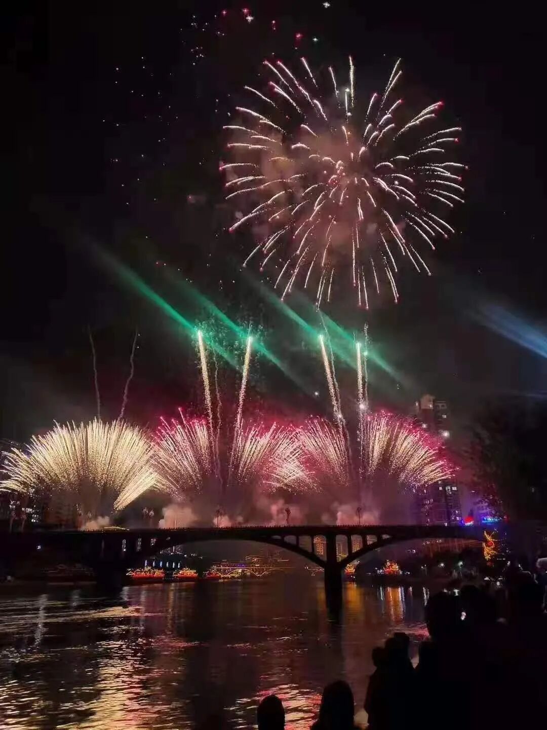 Ԫ���ڿ񻶣�ǭ���Ͼ�������������֣�