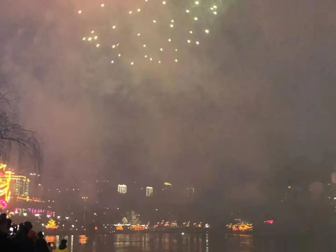 Ԫ���ڿ񻶣�ǭ���Ͼ�������������֣�