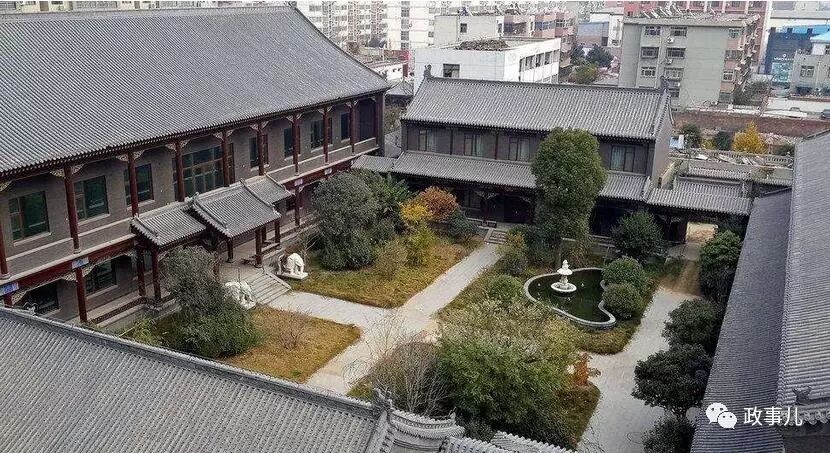 谷俊山在濮阳老家的"将军府"