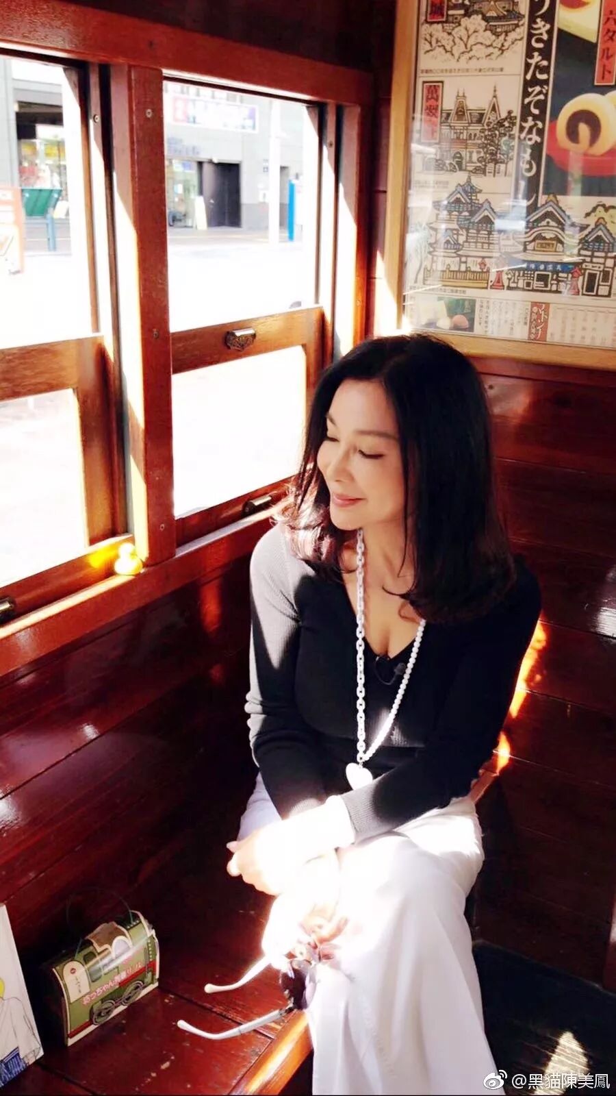 "台湾最美欧巴桑"62岁优雅依旧,真正的美丽,从来都与年龄无关!