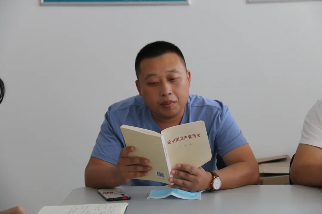 王庆坨镇开展"喜迎二十大 悦读正青春"读书分享会