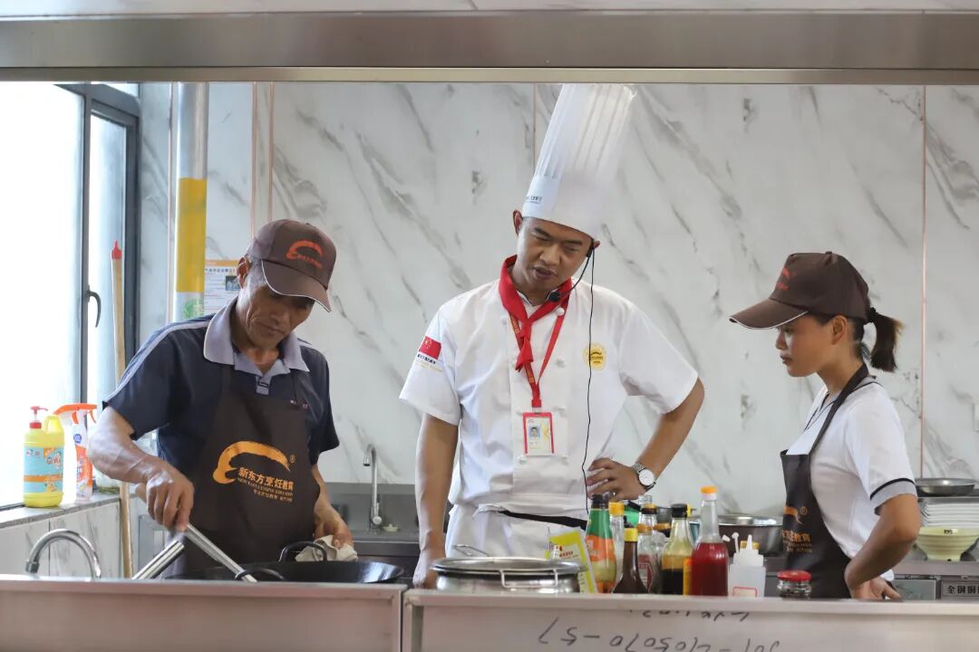 2015投资热门创业开店项目_襄阳最热门小吃创业项目_前年投资热门创业开店项目