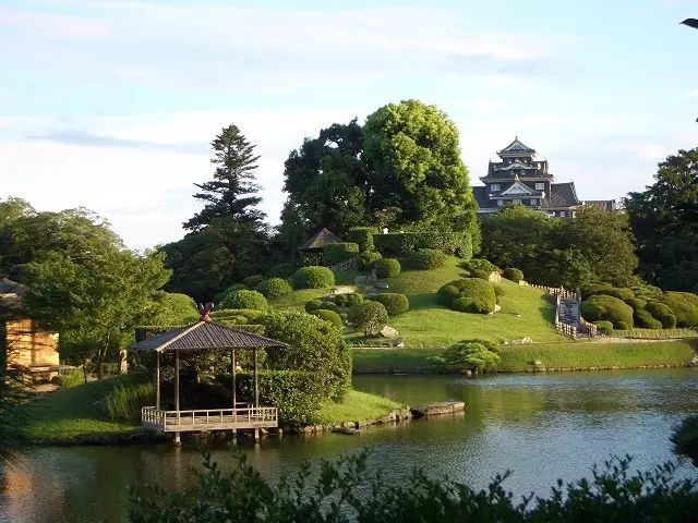 個日本庭園,由江戶時代初期的藩主池田綱政營造,是代表元祿文化的庭園