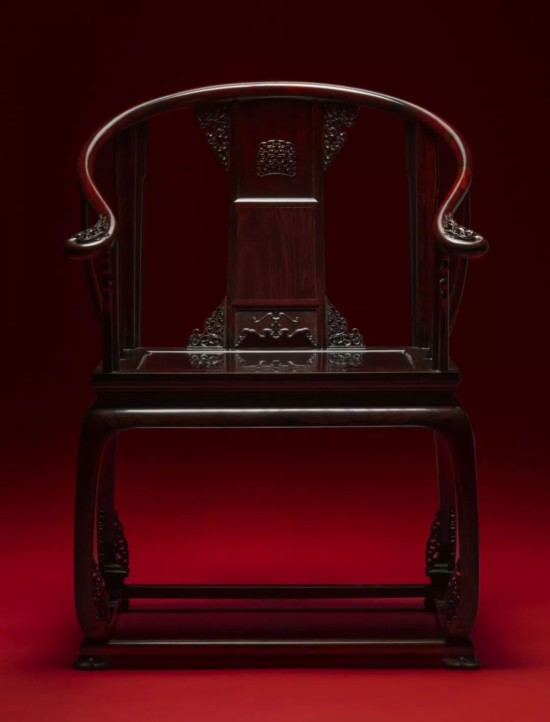 为何中国圈椅能够风靡世界？只因圈椅之中有乾坤！