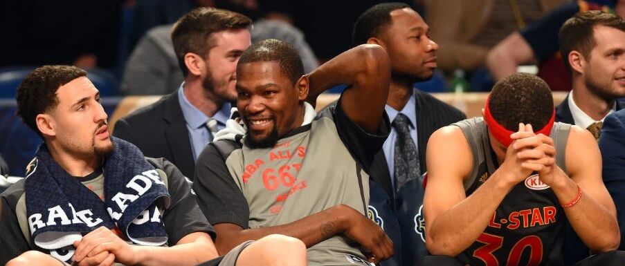 库里：很高兴看到KD重回赛场 克莱受伤后KD联系了他