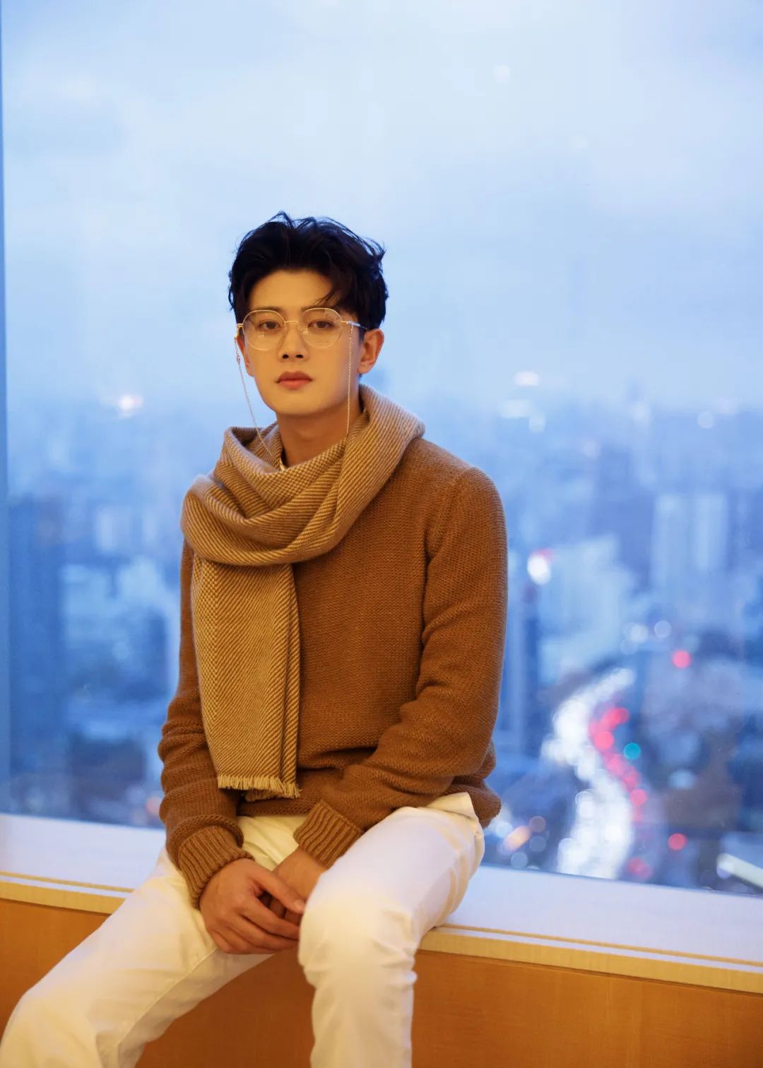 冬季穿搭依旧出挑,没有谁比围巾更懂你!-微信头条网 冬季穿搭依旧出挑,没有谁比围巾更懂你!