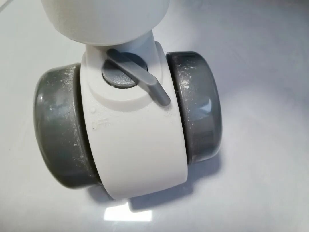 会议椅背广告_办公室椅背加装头枕_会场椅背贴