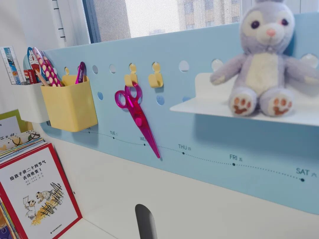 会场椅背贴_会议椅背广告_办公室椅背加装头枕