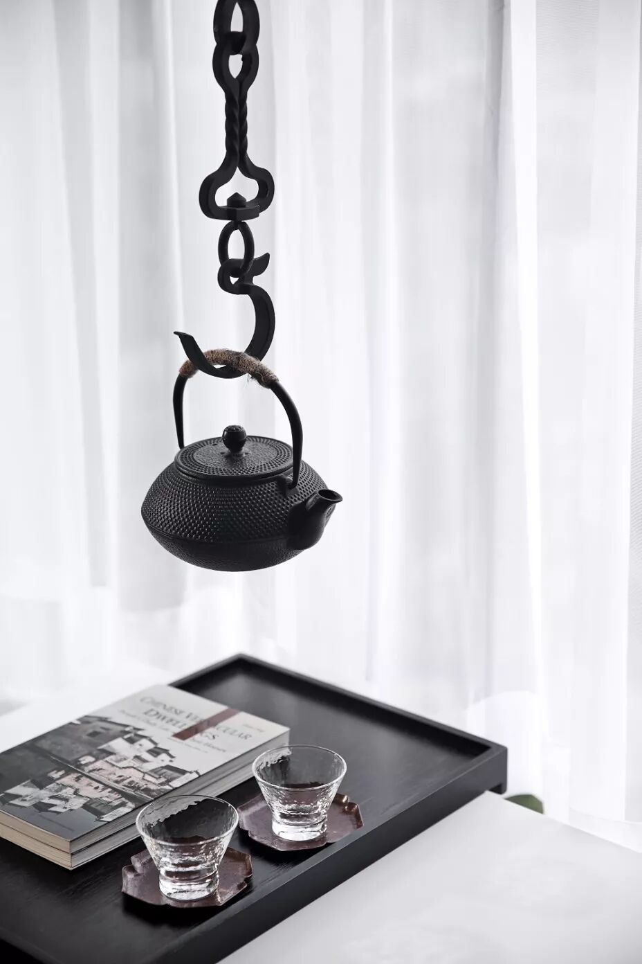 将空间留给软装，打造张弛有度的黑白灰！