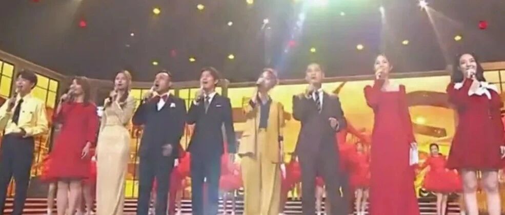 湖南台晚会主持人状态曝光：何炅汪涵忙疯，谢娜没来吴昕站C位？