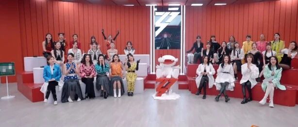 《浪姐2》姐姐脾气大，王鸥说脏话，李菲儿翻白眼，黄晓明被打断？