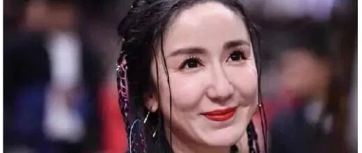 32岁娄艺潇未修图曝光，吓坏网友：像一块就要融化的奶油蛋糕