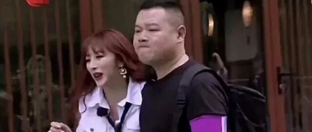 岳云鹏被曝骗婚农村妹生女！节目揩油女爱豆，男人有钱就变坏？