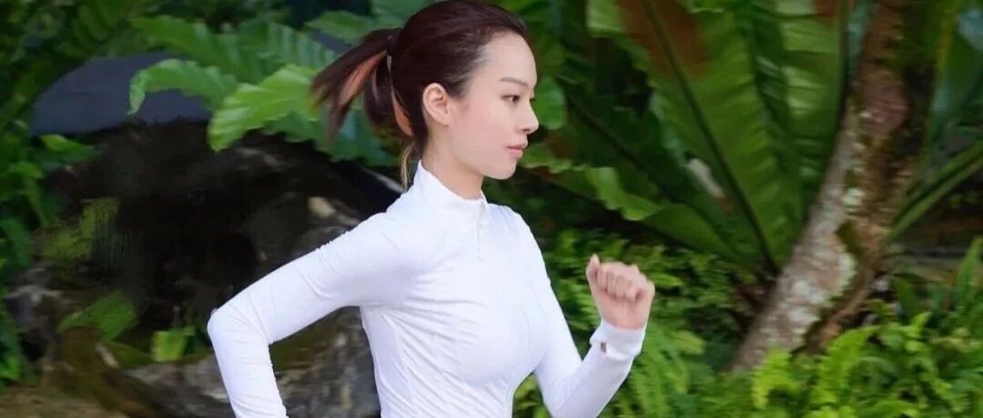 李云迪女徒弟自曝遭遇潜规则，拒绝陪睡惨遭封杀，霸气回怼直言不稀罕！