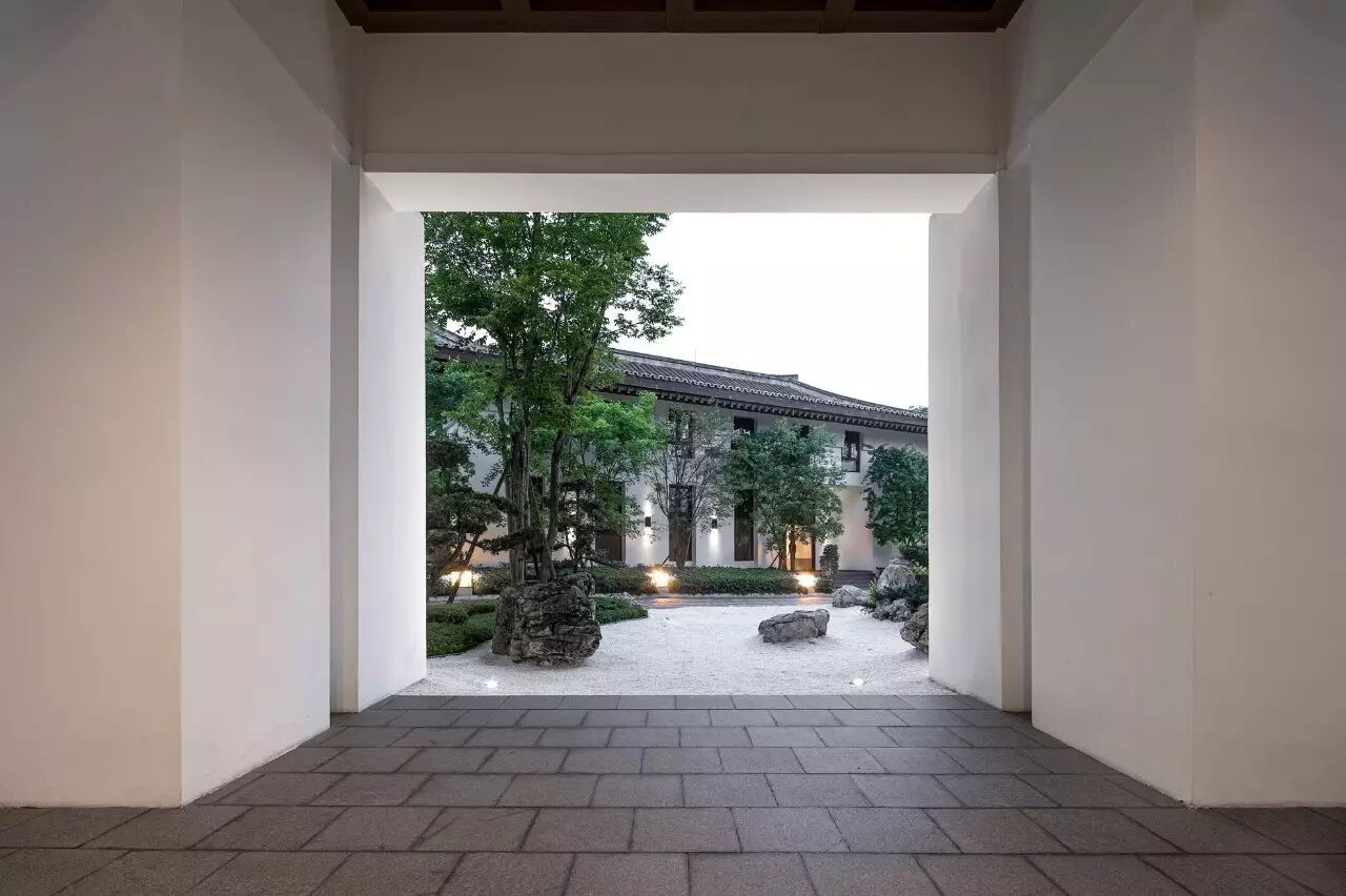 从地产景观大撞脸聊聊新中式突围!