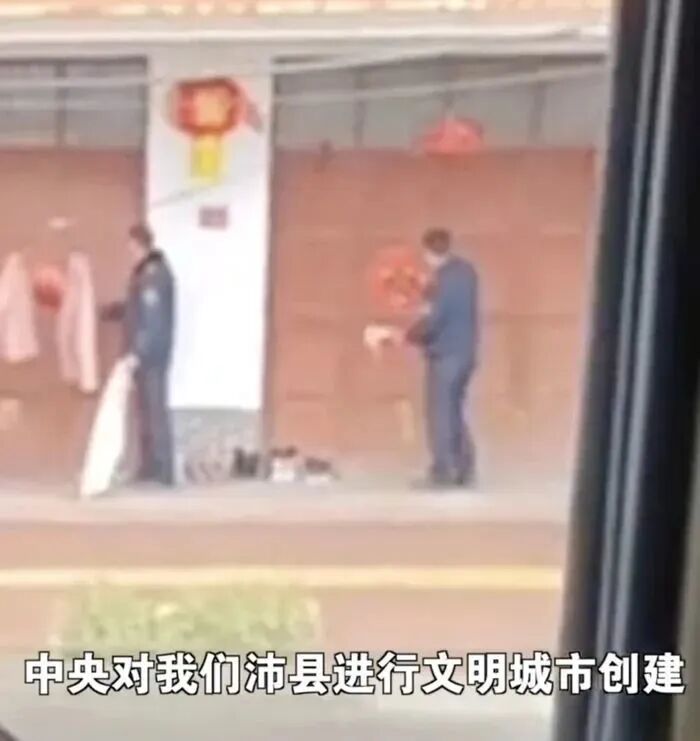 撕掉了春联也撕碎了民心 多地城管这一做法引众怒