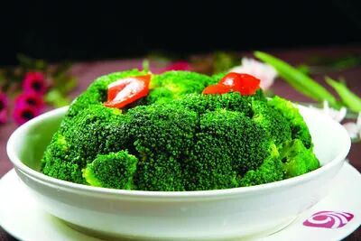 微波炉可用金属容器_微波炉可以用金属器具吗_微波炉为什么不能用金属器皿