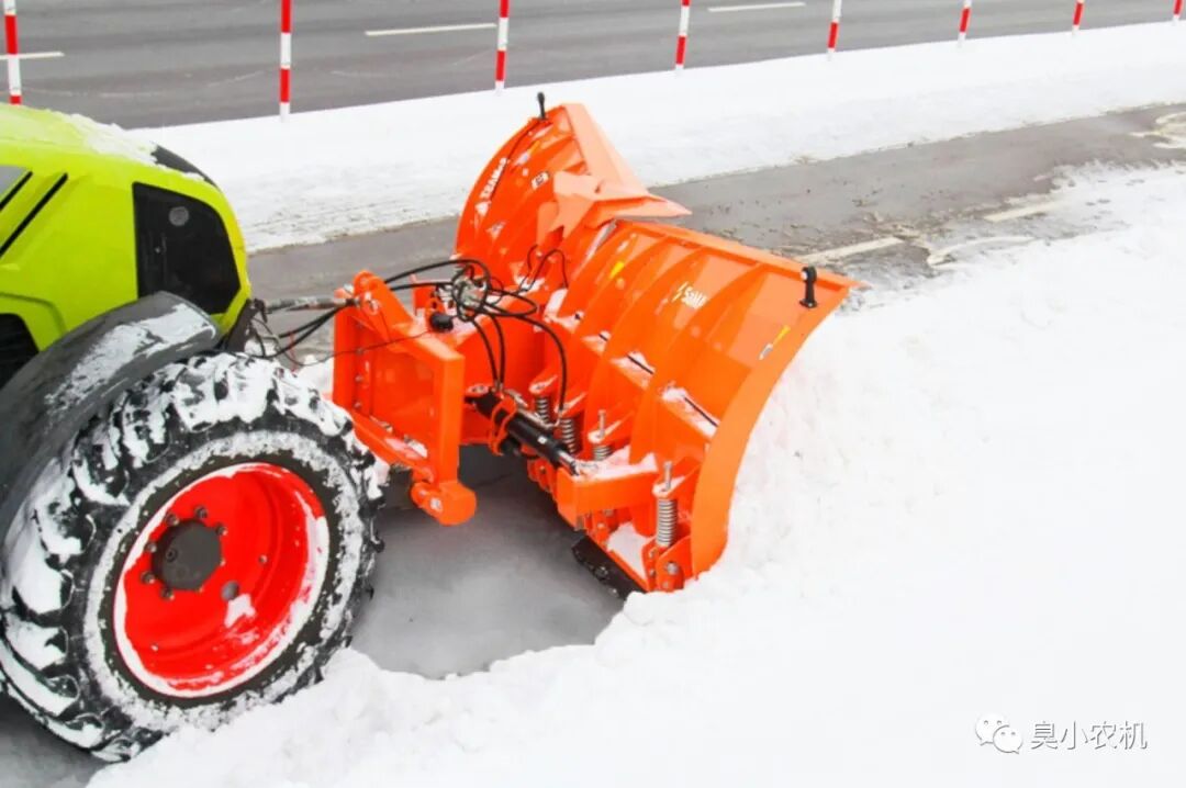 新品速递拖拉机推雪铲