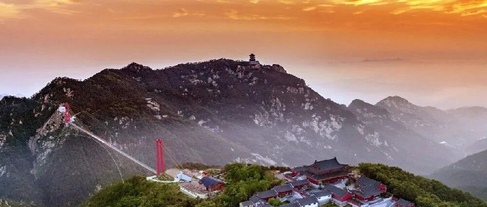 最新通报!游客景区内不幸坠亡：因为一部手机……