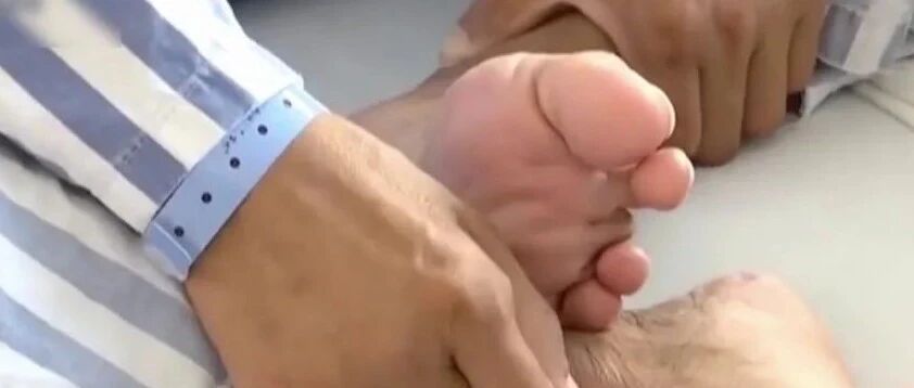 广东一男子“加料”泡脚后严重感染，最终截掉脚趾！这几类人千万要注意……
