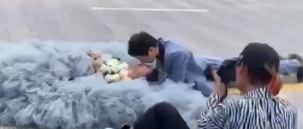 为了美不要命了？！交警喊话