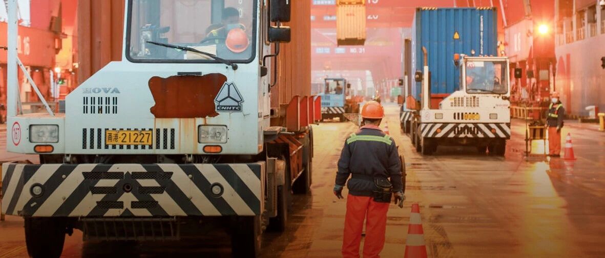 中国经济形势开年如何看？我们和三位经济学家聊了聊