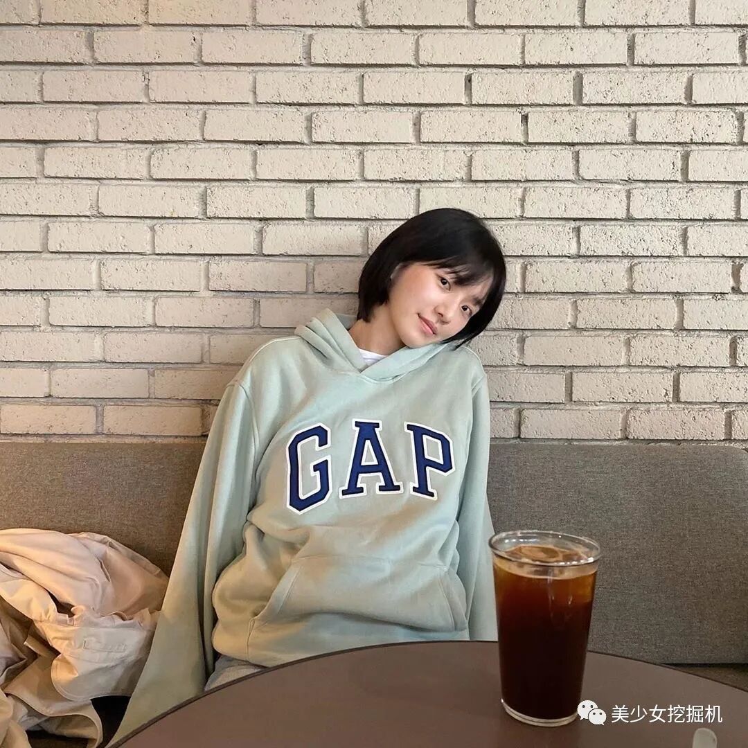 【美女】又一混血芭比颜踏进娱乐圈见光死？（组图） - 22