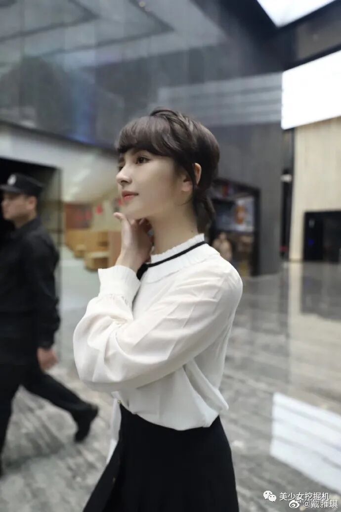 【美女】又一混血芭比颜踏进娱乐圈见光死？（组图） - 45
