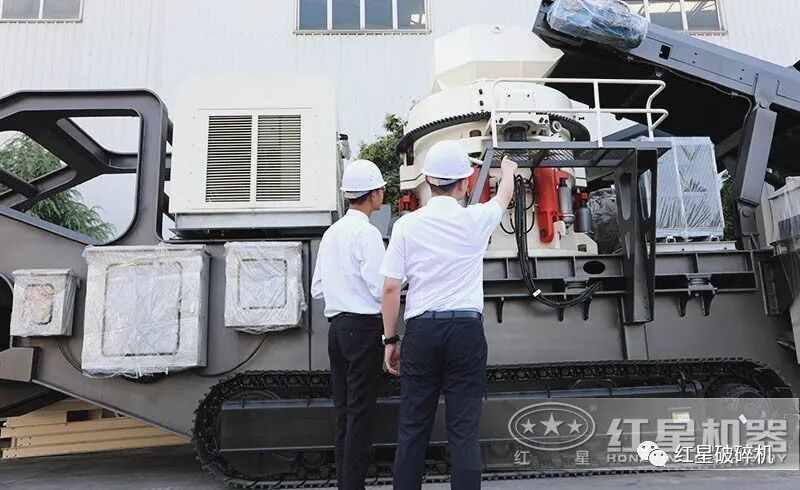 奔走相告（移动小型破碎机）移动破碎机生产厂家移动式破碎机，(图10)