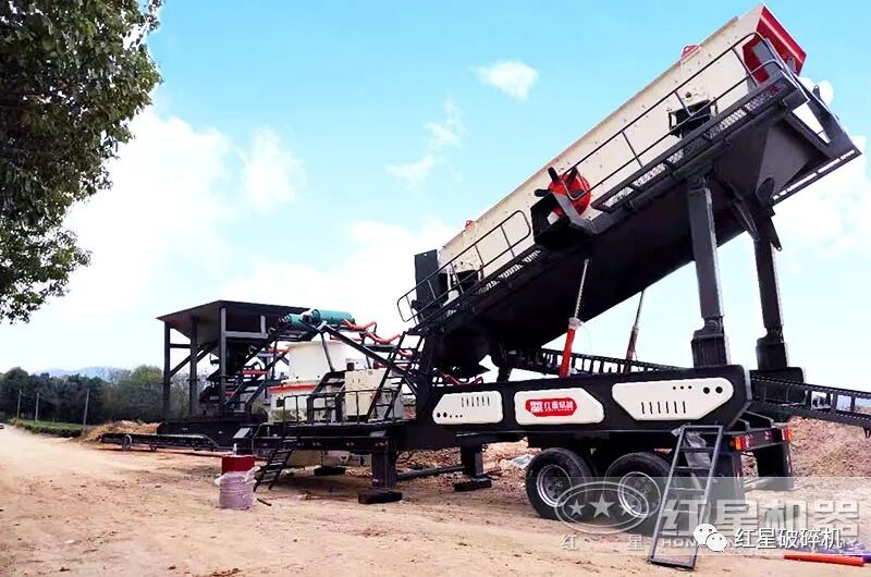 奔走相告（移动小型破碎机）移动破碎机生产厂家移动式破碎机，(图4)