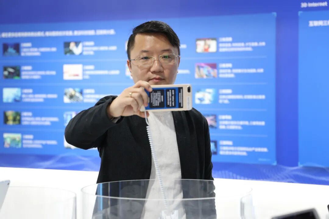 大地文化传播集团ceo尚峰以及国际著名双簧管演奏家黄铮到访立体通